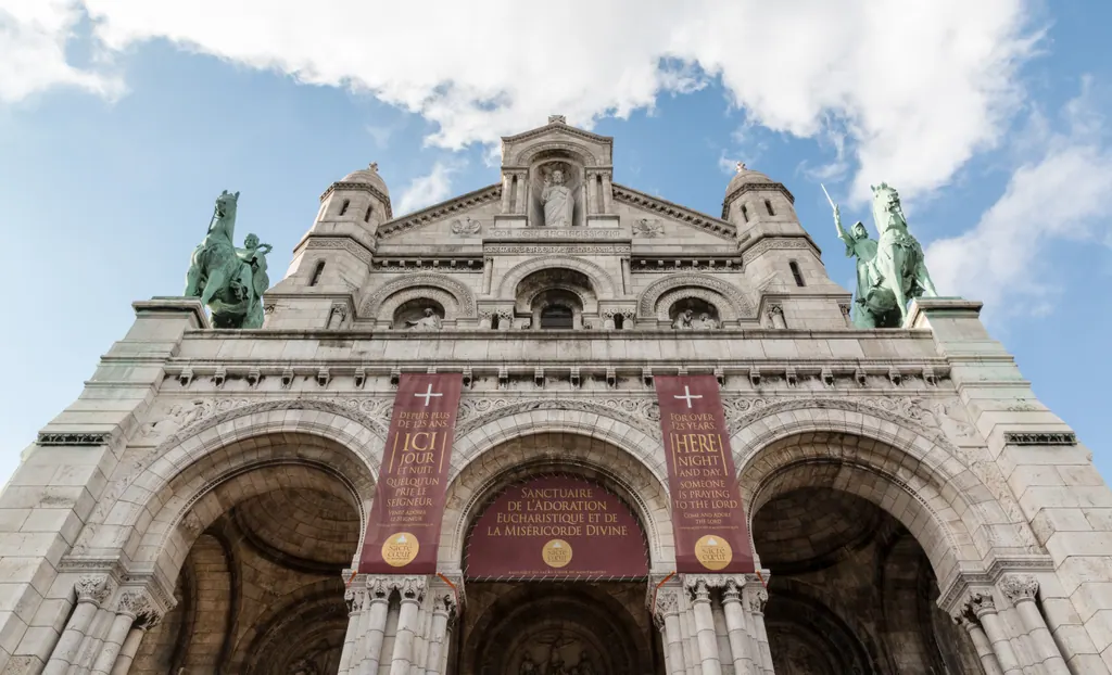 Basilikaen Sacré-Cœur i Montmartre i Paris